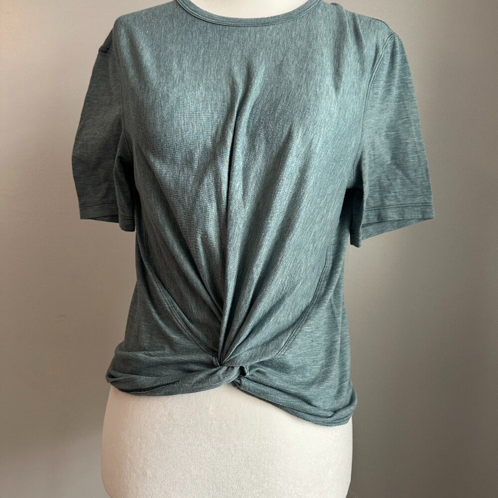 Lululemon Crescent Tee Spark green SS Twist Knot Front Cropped Womens Sz 4